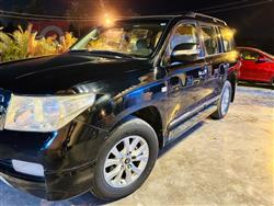 تۆیۆتا لاند کروزەر